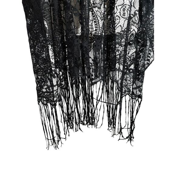 Mixit Women's Black Crochet Lace Kimono Shawl Wrap Fringe Witchy Goth Whimsygoth - Picture 3 of 6